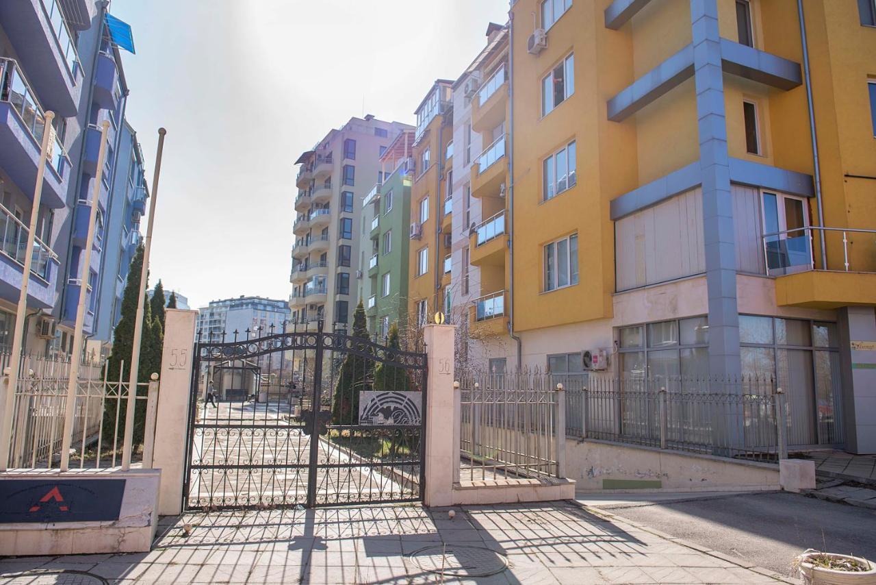 Flower House 4 * Sofia